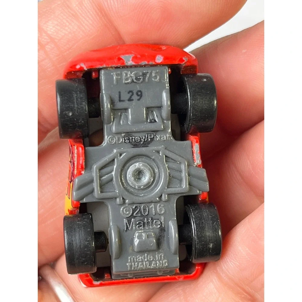 Disney Pixar Cars Mini Racers Lightning McQueen Luigi Bobby Swift Mattel Diecast